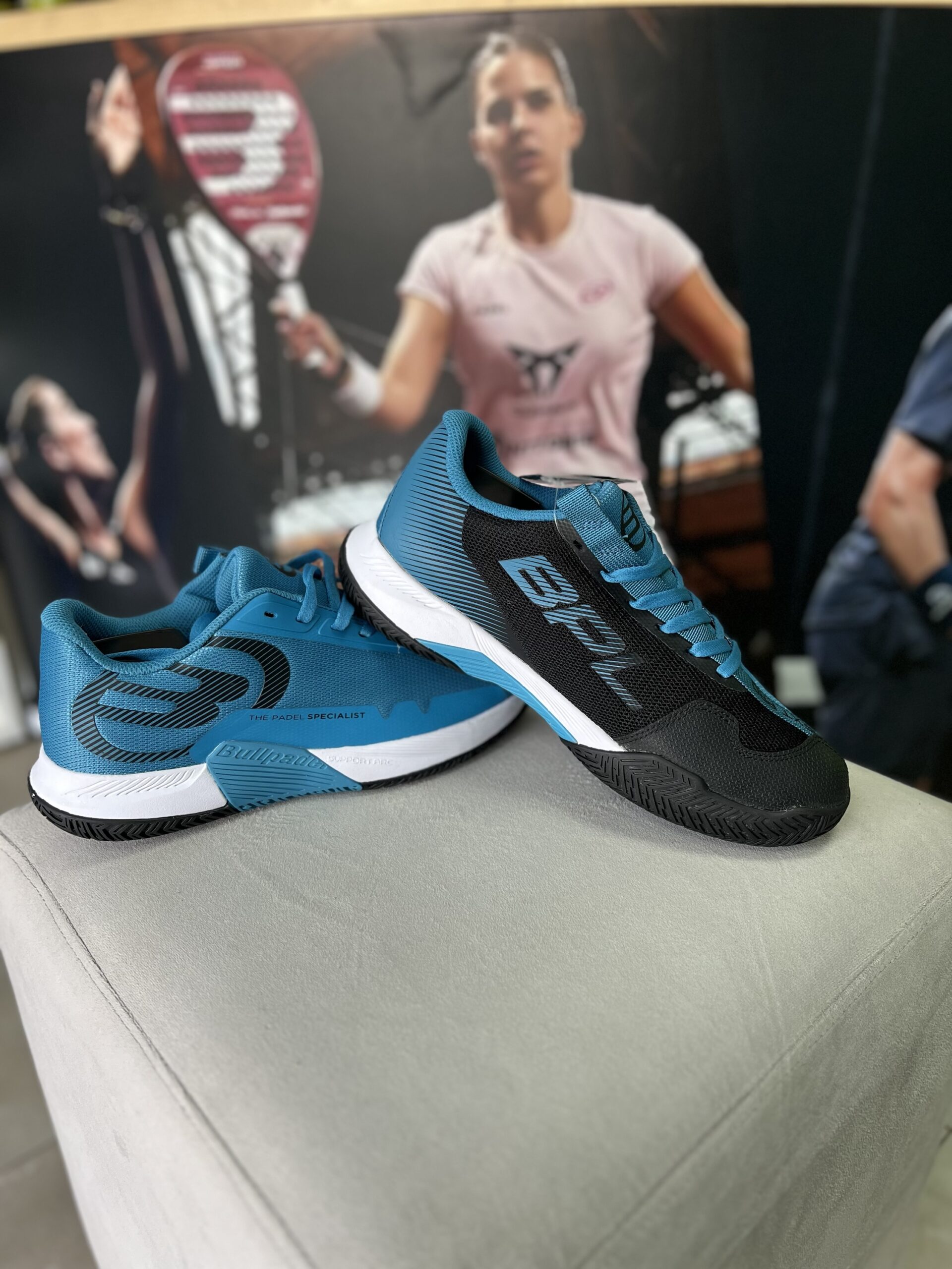 Bullpadel Next Pro 23v – Azul Claro